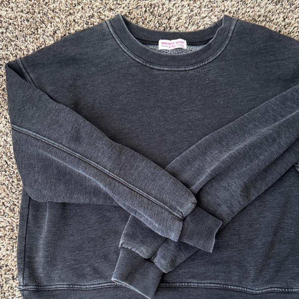 Women’s cozy sweatshirt
